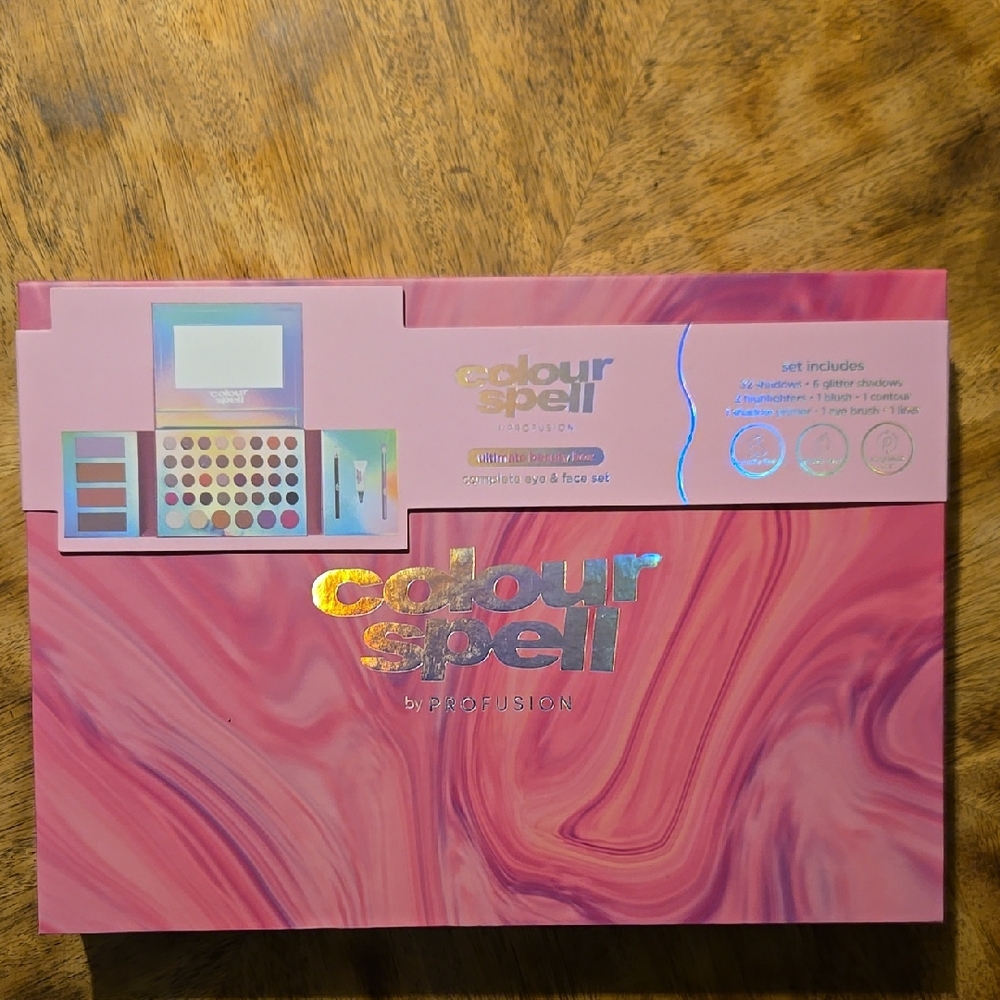 Makeup Set by Profusion